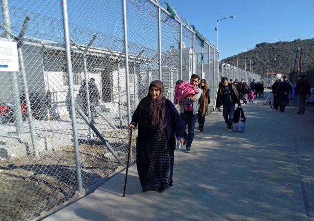 Πρόοδο στα ελληνικά hotspots διαπιστώνει η Κομισιόν