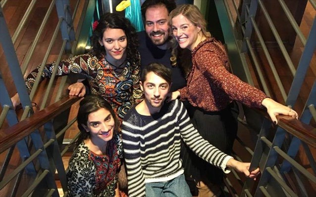 Θεατρική παράσταση στον σταθμό «Πειραιάς» του Ηλεκτρικού