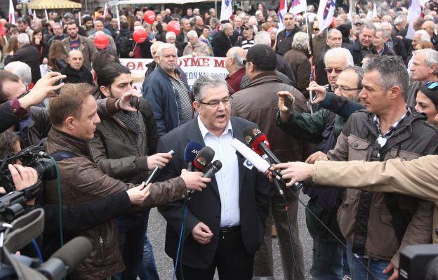 Στο πλευρό των αγροτών στο Σύνταγμα το ΠΑΜΕ