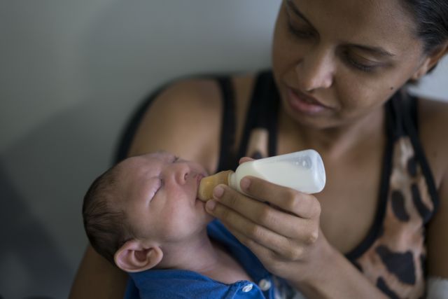 Βραζιλία: Ο ιός Zίκα ίσως μεταδίδεται και με τα σωματικά υγρά