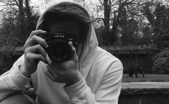 Ο Μπρούκλιν Μπέκαμ δείχνει πώς το Instagram αλλάζει τον κόσμο της μόδας