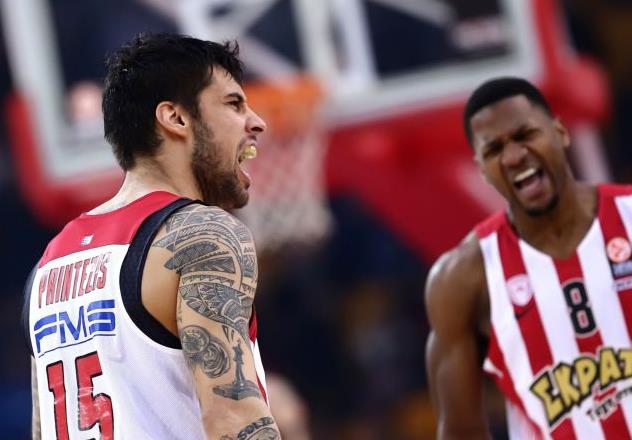 Πρίντεζης και Χάκετ επανέφεραν τον Ολυμπιακό στο σωστό δρόμο