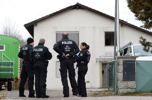 Γερμανία: Έφοδος της αντιτρομοκρατικής στα σπίτια δύο υπόπτων «τζιχαντιστών»