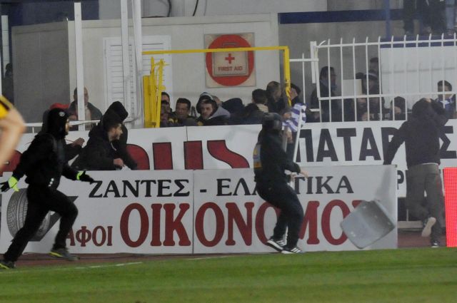 Δίωξη σε Ατρόμητο και ΑΕΚ για εκτεταμένα επεισόδια στο Περιστέρι