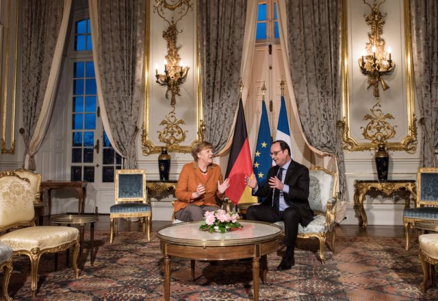 Συνάντηση Ολάντ – Μέρκελ για προσφυγικό και Brexit