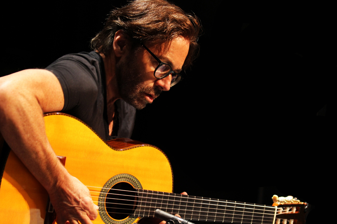 O παγκοσμίου φήμης κιθαρίστας Al Di Meola επιστρέφει στην Αθήνα