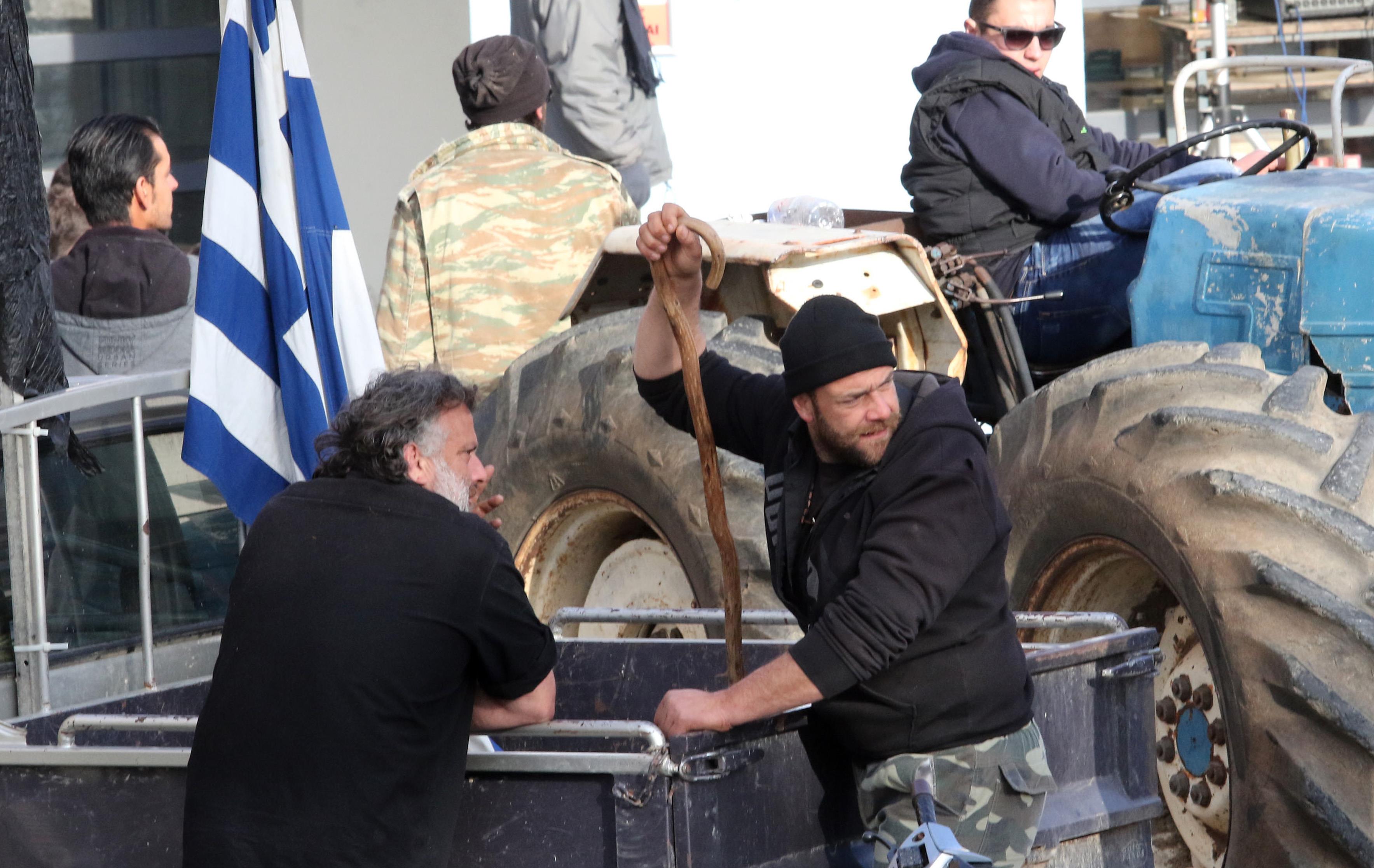 Με άμυνα «ζώνης» περιμένει τους αγρότες η αστυνομία στην Αθήνα