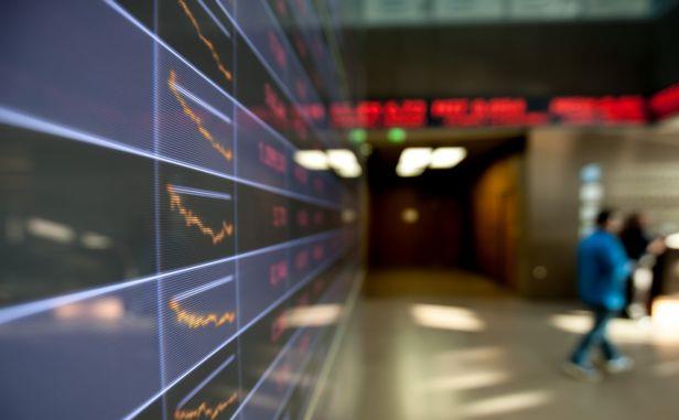 Νέα βουτιά στο Χρηματιστήριο της Αθήνας την Πέμπτη