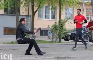 Γνωρίστε τον Ζυλιέν και αναρωτηθείτε: τώρα αυτό πώς το έκανε;