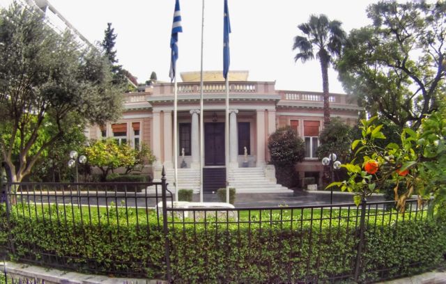 Μαξίμου: Η αντιπολίτευση δίνει μάχη κατά των ευάλωτων κοινωνικών ομάδων