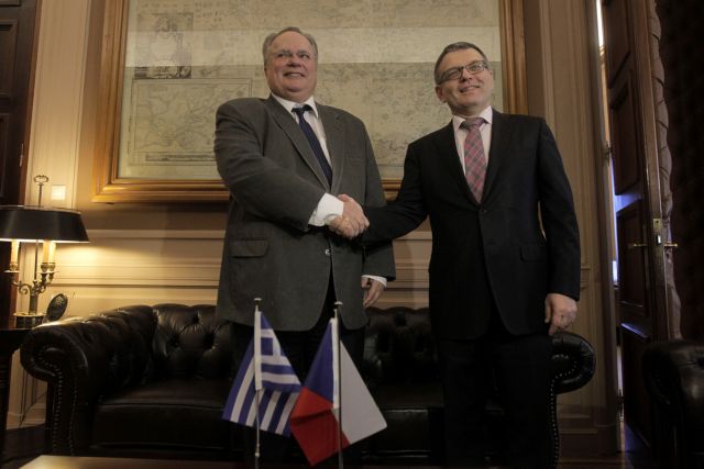 Συνάντηση Κοτζιά-Ζαοράλεκ: Η Τσεχία θέλει να βοηθήσει για το προσφυγικό