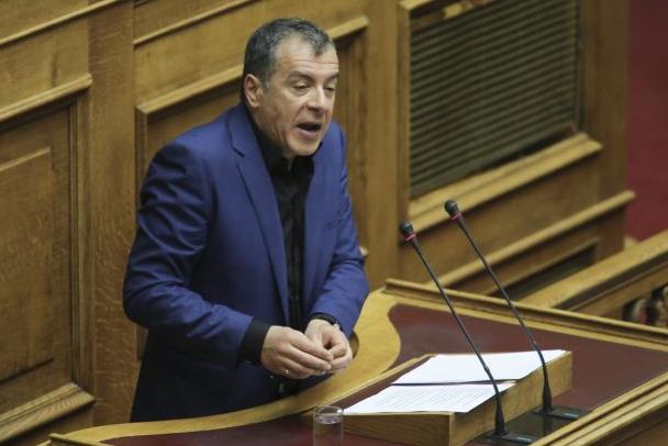 Θεοδωράκης: Κυβέρνηση ευρύτερη για να λυθούν τα μεγάλα προβλήματα