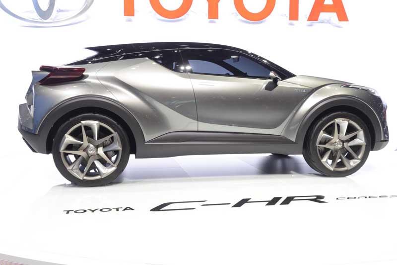 Toyota C-HR 2017: Από τη Γενεύη στον… αστικό crossover «χάρτη»