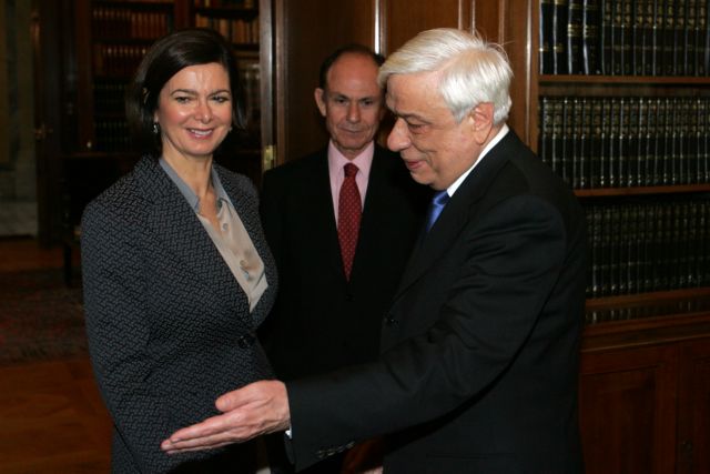 Πρόεδρος: Αντιμετώπιση του προσφυγικού με όρους ανθρωπισμού