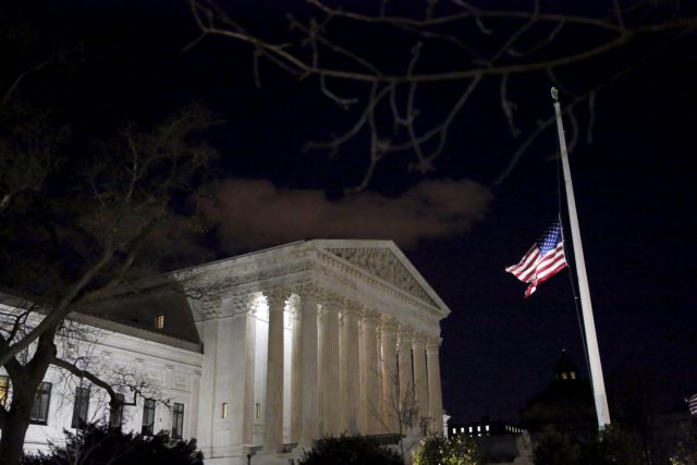 Πολιτική διαμάχη μετά το θάνατο μέλους του Ανώτατου Δικαστήριου των ΗΠΑ