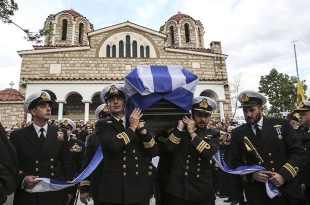 Δικογραφία για υβριστική ανάρτηση σε βάρος των νεκρών αξιωματικών του ΠΝ