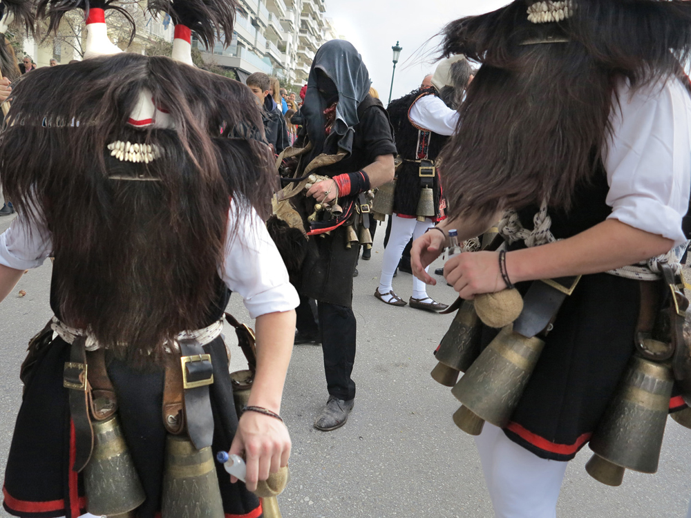 Πομπή 1.500 κωδωνοφόρων στους δρόμους της Θεσσαλονίκης