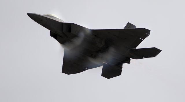 Δεκάδες νεκροί σε αεροπορικές επιδρομές με στόχο την ISIS στη Λιβύη