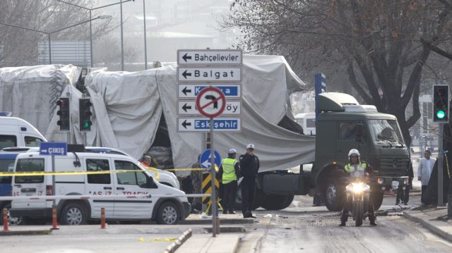 «Υπεύθυνοι οι Κούρδοι για την επίθεση», λέει η Άγκυρα χτυπώντας το PKK