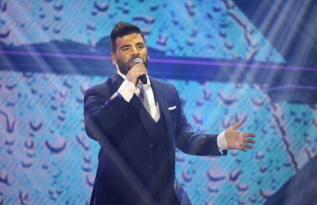 Η νυχτερινή Αθήνα πενθεί για το θάνατο του Παντελή Παντελίδη