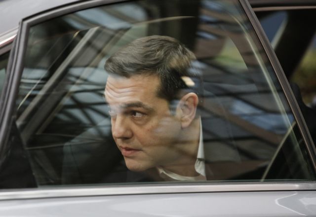 Τσίπρας καλεί ολλανδό πρωθυπουργό για το προσφυγικό