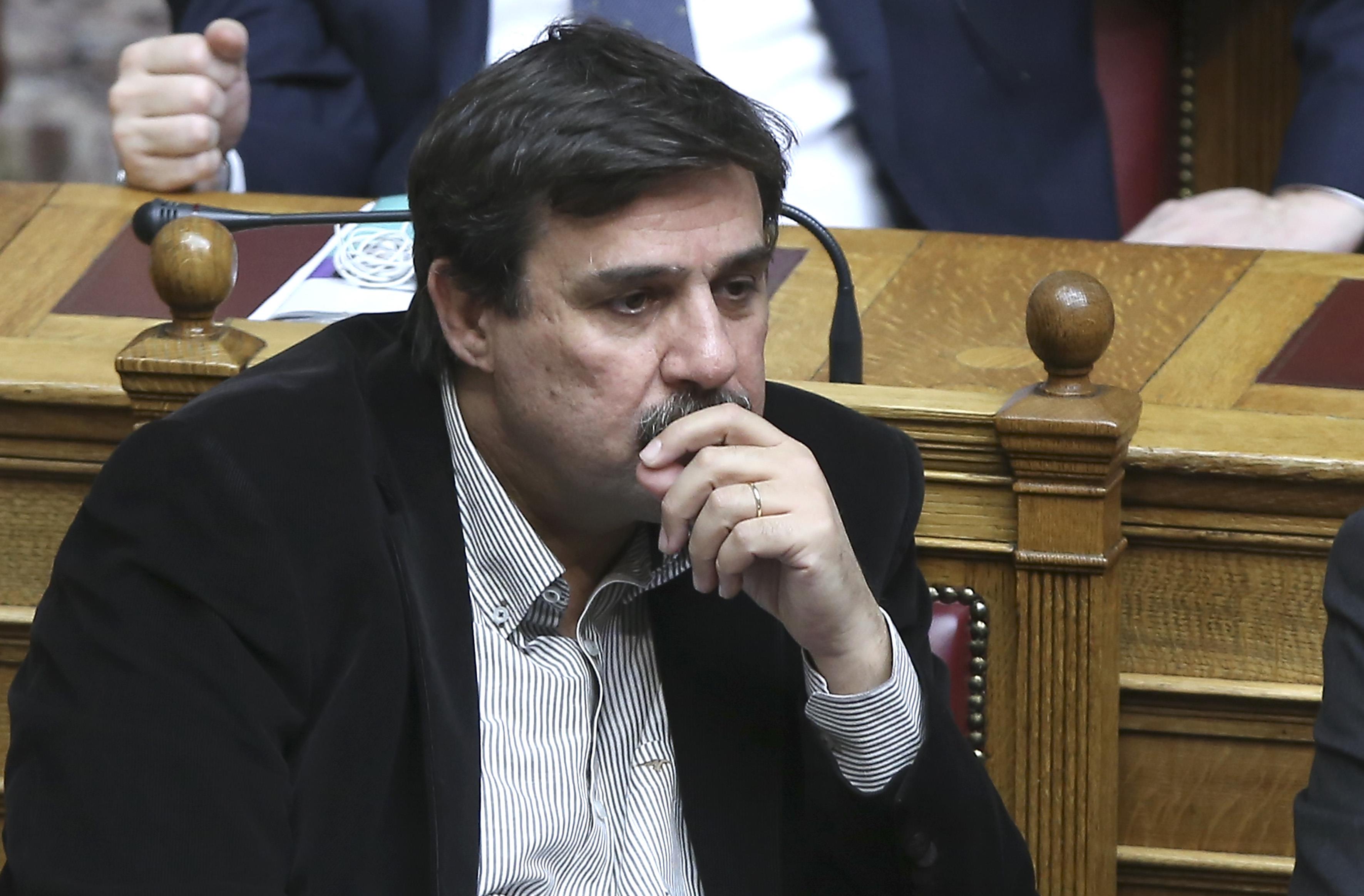 ΙΣΑ: Η παραμονή του Ξανθού στην κυβέρνηση βλάπτει τη Δημόσια Υγεία