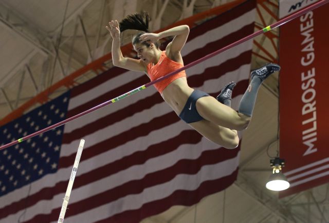 Η Στεφανίδη έσπασε το φράγμα των 4.90μ. και έγινε η 4η καλύτερη στον κόσμο