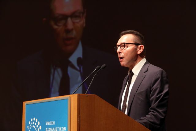 Στουρνάρας: Τα capital controls δεν μπήκαν από καπρίτσιο, αλλά για να σταματήσει η εκροή