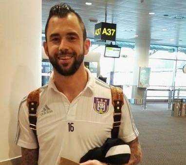 Ο Ντεφούρ είναι στην αποστολή της Αντερλεχτ, αλλά αμφίβολος με ΟΣΦΠ