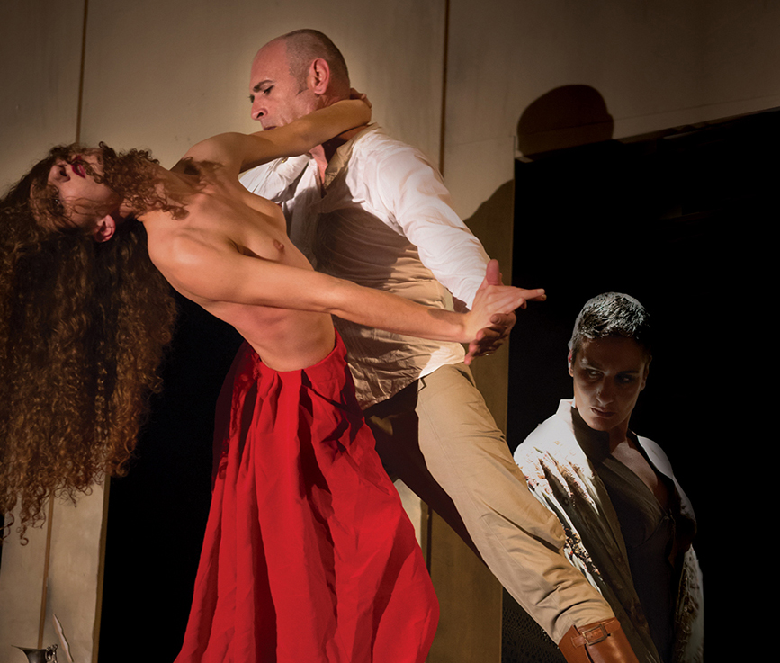 Η επιτυχημένη «Δεσποινίς Τζούλια» του Σταύρου Λίτινα (ξανα)χορεύει Flamenco