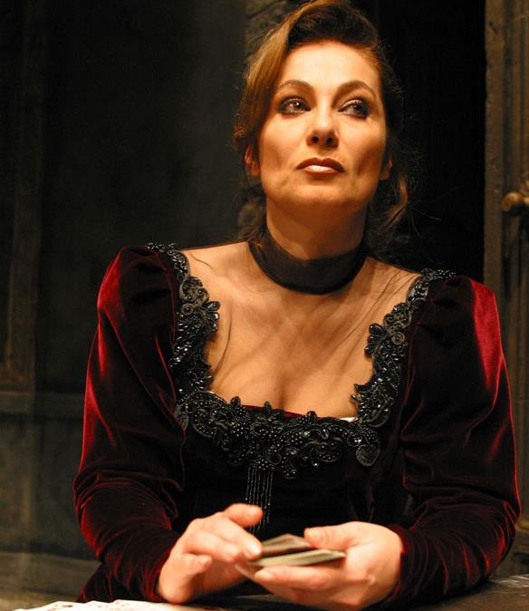 Η Φιλαρέτη Κομνηνού στο ΚΘΒΕ μετά από 13 χρόνια στο ρόλο της Στάθαινας