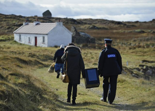 Κάλπες στην Ιρλανδία με τα γκάλοπ να δείχνουν μετέωρη Βουλή