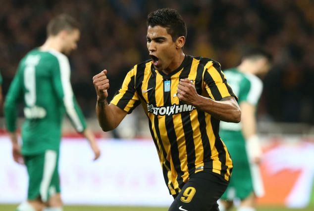 Τρίτο σερί γκολ του Βάργκας σε ντέρμπι, χάρισε ξανά τη νίκη στην ΑΕΚ