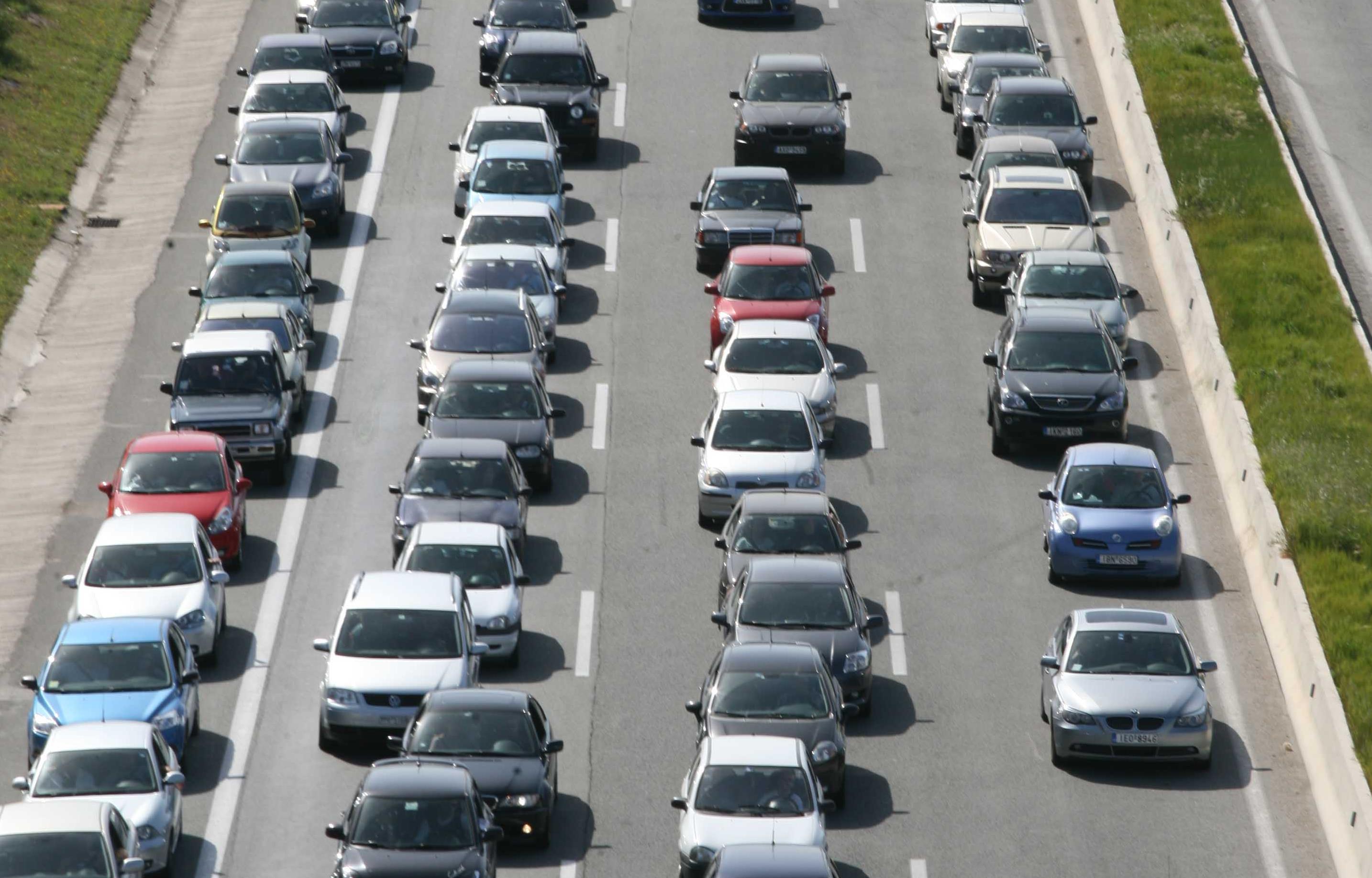 Στα 26 εκατ. ευρώ ετησίως η τρύπα από 1 εκατ. ανασφάλιστα ΙΧ