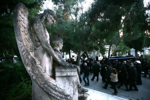 Όταν στην απεργία κλείνουν και τα… γραφεία τελετών