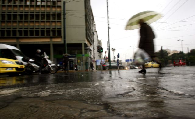 Ισχυρές βροχές, καταιγίδες και πιθανόν χαλάζι έως και την Παρασκευή