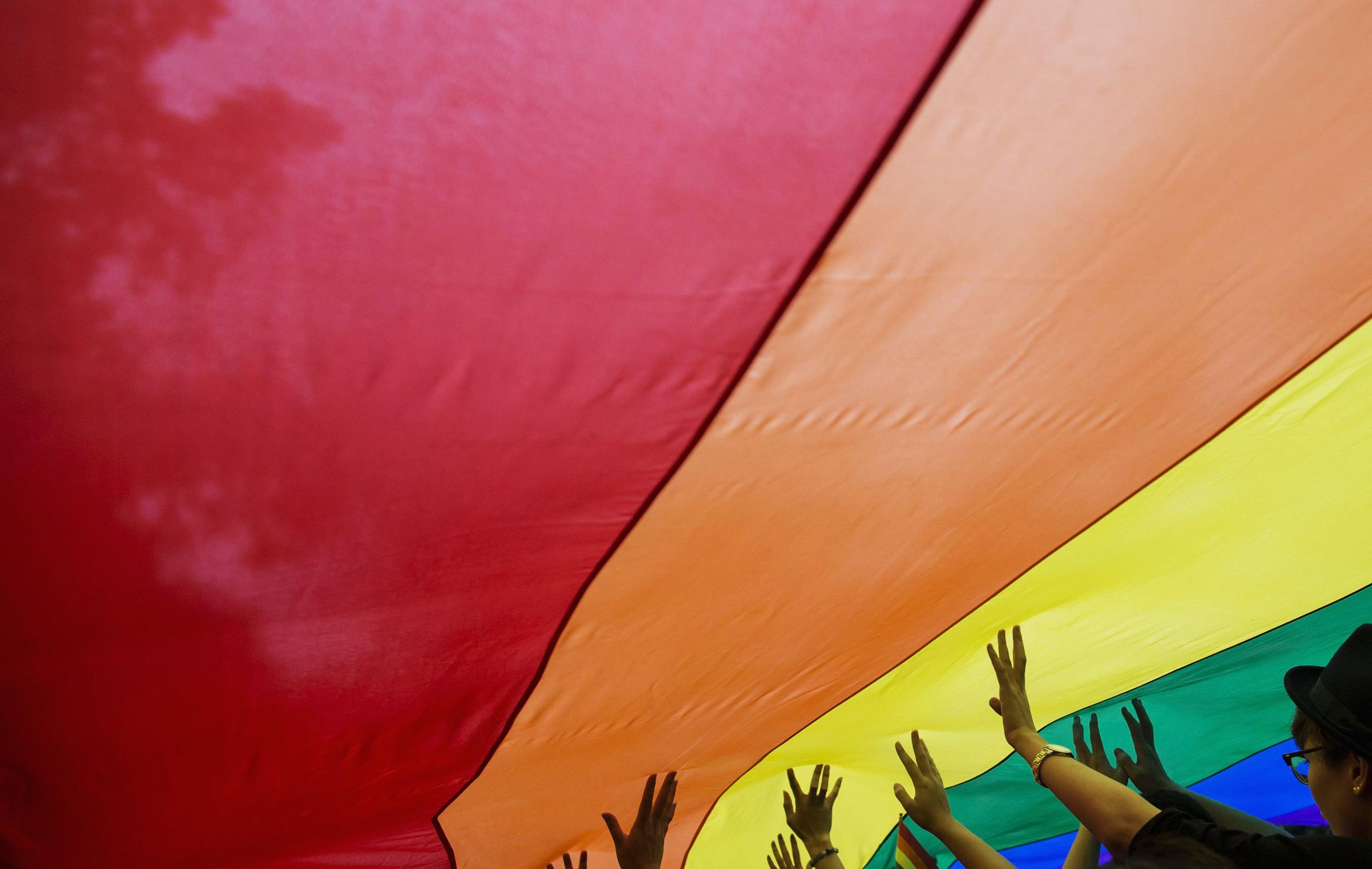 11528: Πανελλαδική γραμμή στήριξης για διακρίσεις βάσει σεξουαλικού προσανατολισμού