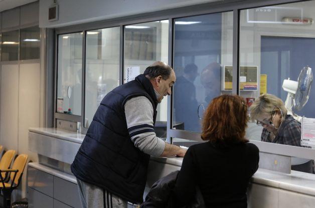 Δεύτερη ευκαιρία για τις 100 δόσεις δίνει το υπουργείο Εργασίας