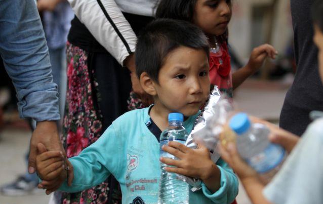 Στο ΦΕΚ η διατίμηση σε νερό, καφέ, χυμούς, τοστ για μετανάστες