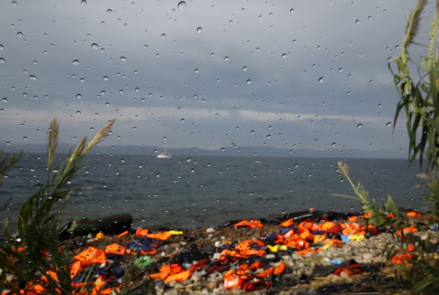 Νέο προσφυγικό ναυάγιο με τουλάχιστον πέντε νεκρούς στα ανοικτά της Τουρκίας