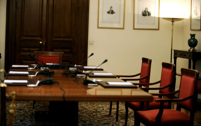 Συμβούλιο Πολιτικών Αρχηγών με ζητούμενο κοινή θέση για το προσφυγικό