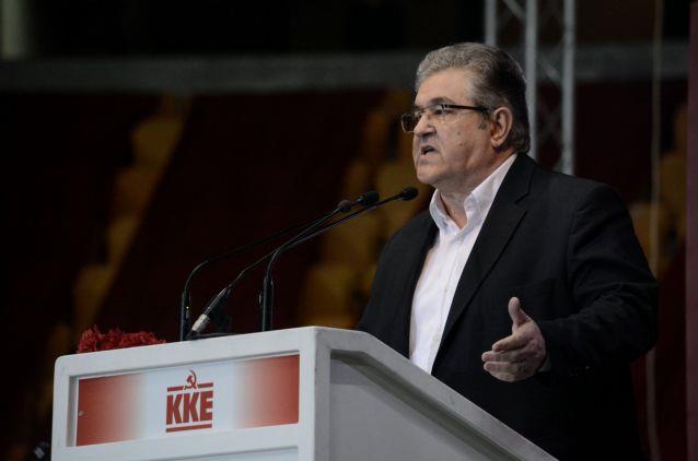 Επίθεση Κουτσούμπα κατά κυβέρνησης για προσφυγικό και ασφαλιστικό