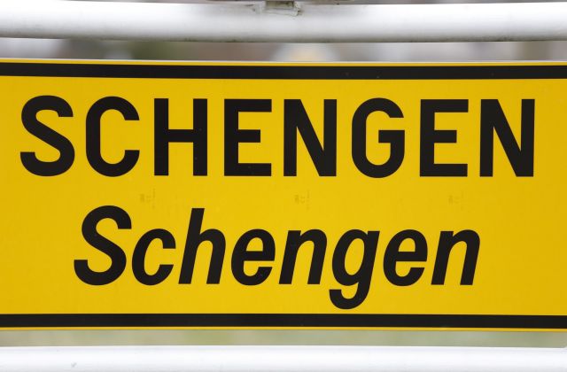 Οδικός χάρτης της Κομισιόν για διάσωση της Σένγκεν και διορία στην Ελλάδα