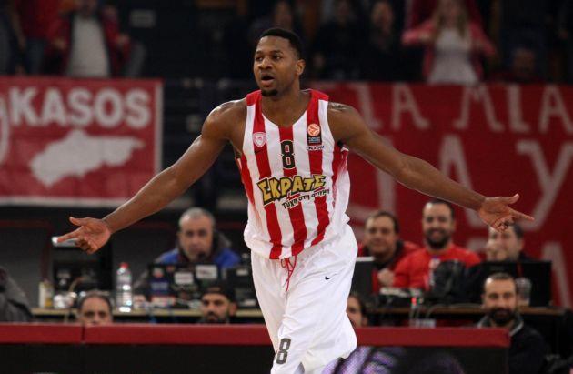 Πρόβλημα με Στρόμπερι, κρίνεται η συμμετοχή του