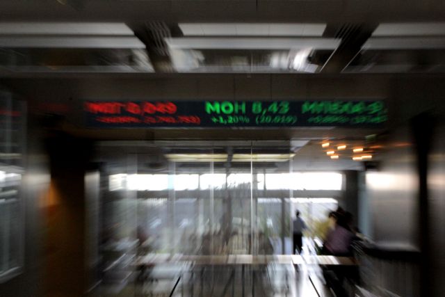 Σκαμπανεβάσματα στο ΧΑ την Τρίτη με το βλέμμα στην αξιολόγηση