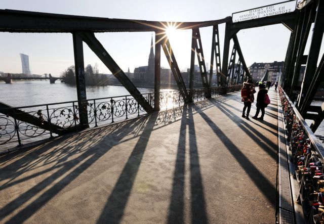 Γερμανία: Διψήφιο το ξενοφοβικό AfD πριν τις κρατιδιακές κάλπες