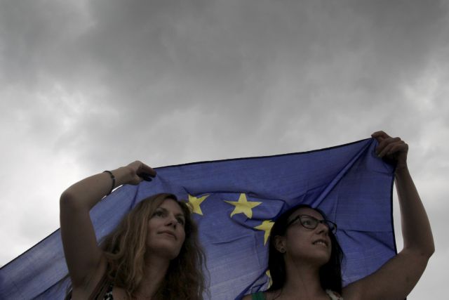 Ευρωβαρόμετρο: Απαισιόδοξοι οι Έλληνες για το μέλλον της χώρας