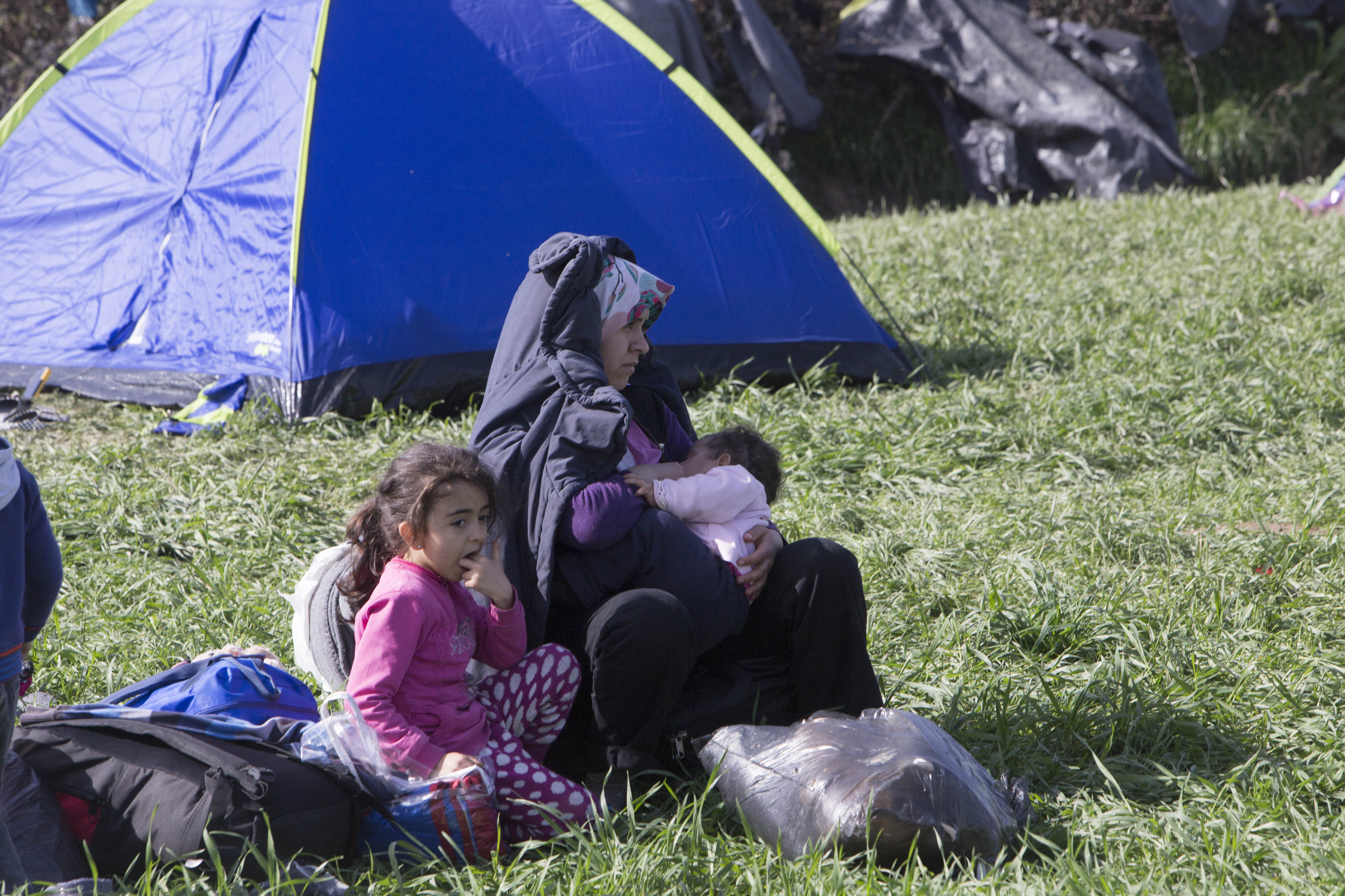 Γυναίκα πρόσφυγας αποπειράθηκε να αυτοπυρποληθεί στην Ειδομένη