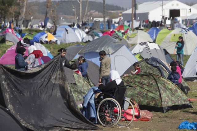 Ειδομένη: Με το σταγονόμετρο η διέλευση προσφύγων από τα σύνορα