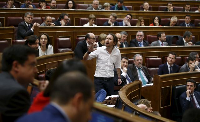 Δυσοίωνο το κλίμα στην Ισπανία για το PSOE, που ζητά ευθύνες από το Podemos